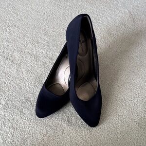 Bandolino Elegant Navy Blue Women's Pumps